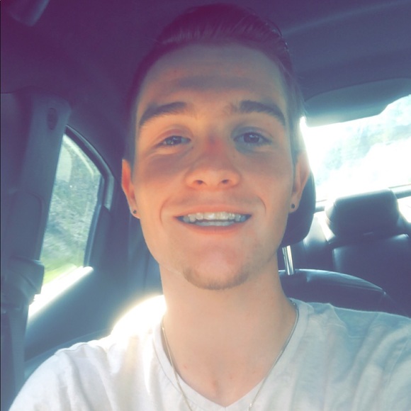 Meet your Posher, Josh - Picture 6 of 6